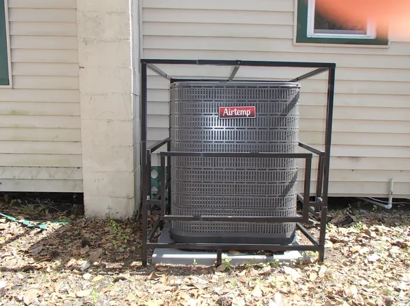 236 W Macclenny Ave, Macclenny, FL 32063