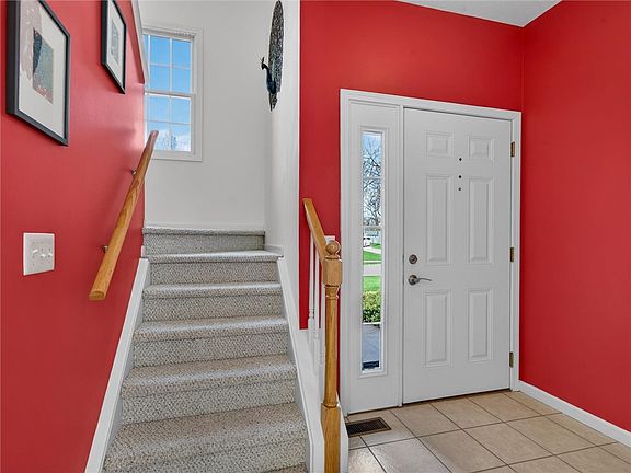 4th image of 718 Rookery Way