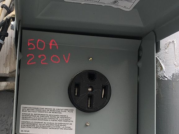 Charging port for EV