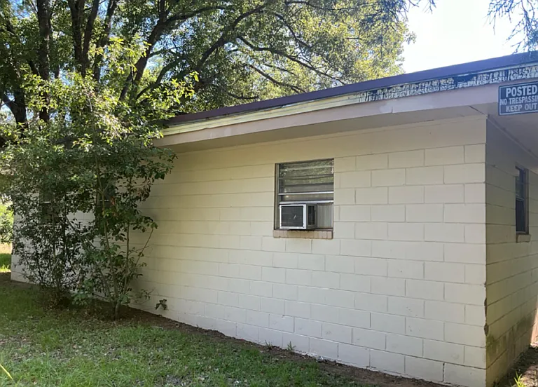1116 Gillespie Ave — Photo 4