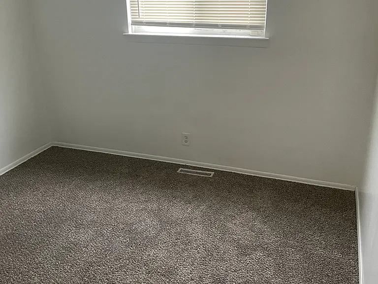 Titan Dr — Photo 5