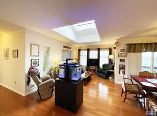 779 Riverside Ave APT 101, Lyndhurst, NJ 07071