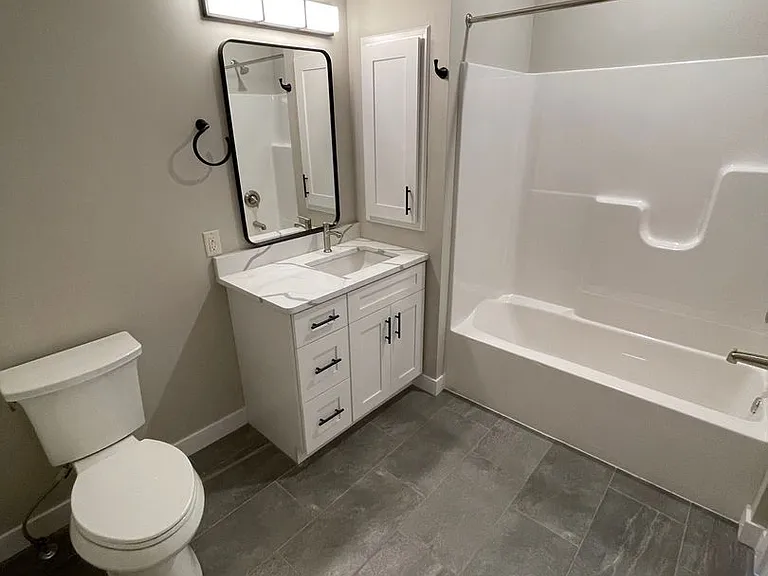 133 S Prairie Ave — Photo 11