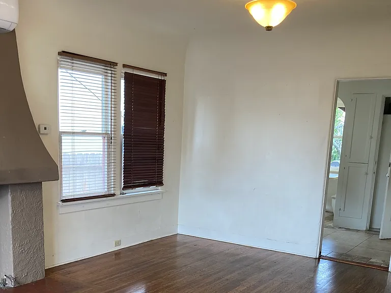 4438 Campus Ave #4438 — Photo 4