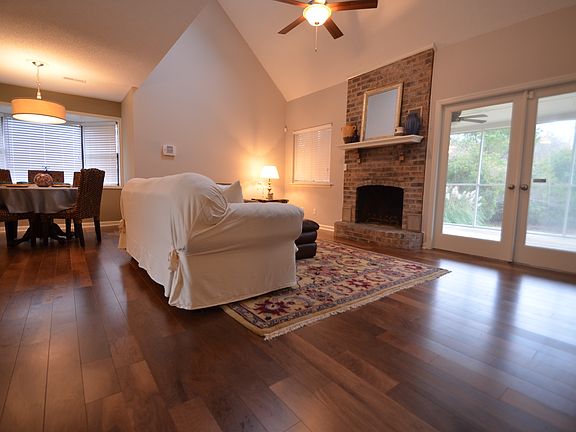 Fireplace & Wood Floors
