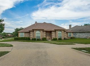 1942 Merrimac Trl, Garland, TX 75043