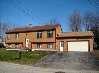 14 Owen St, Lewiston, ME 04240