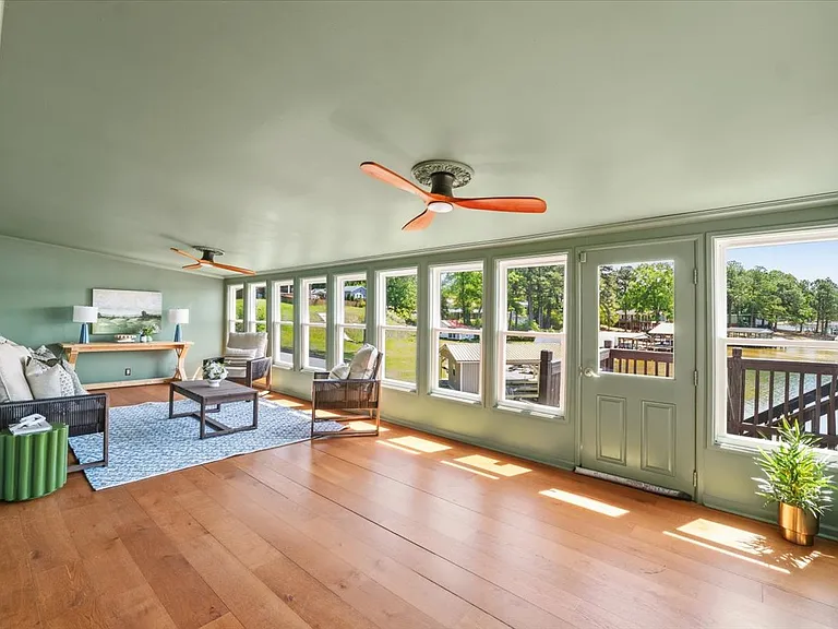 Expansive Sun Room