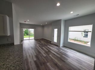 5450 N Colburn Ct E, Wichita, KS 67220