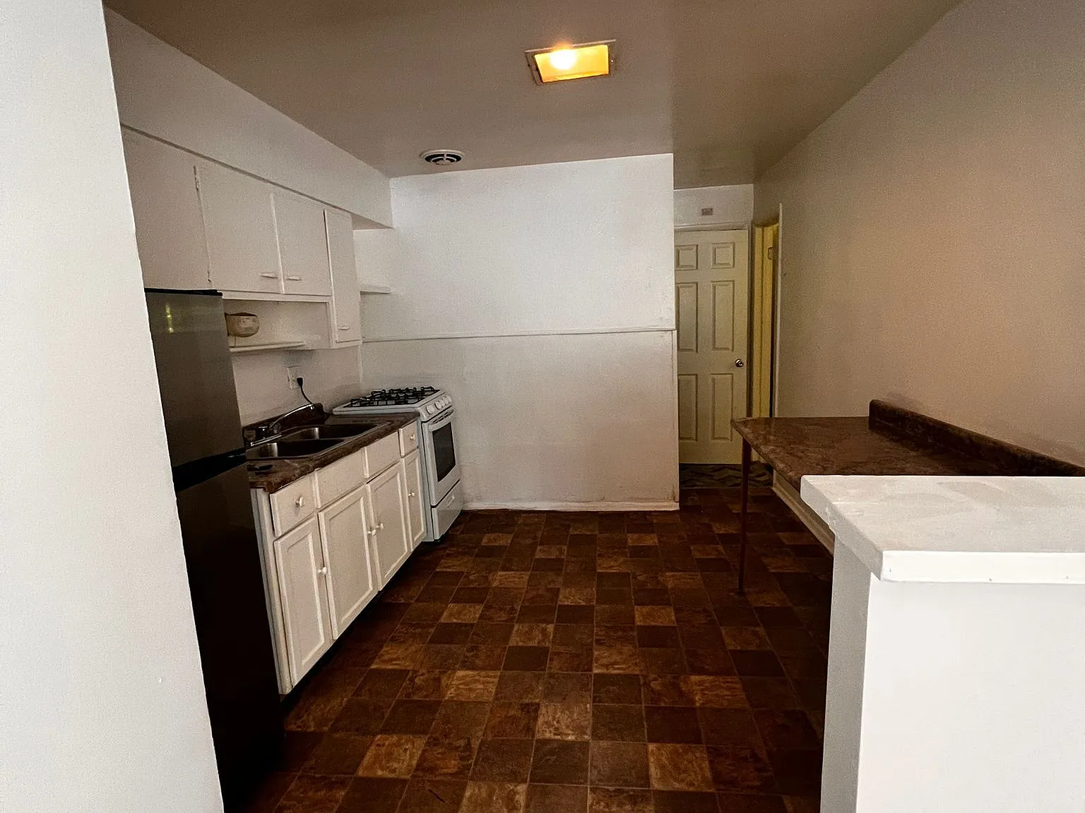128 Clinton Springs Avenue - 2 — Photo 3