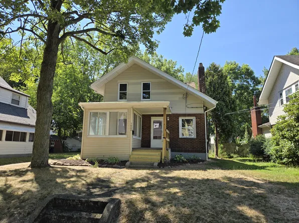 1600 Hampton Rd, Akron, OH 44305