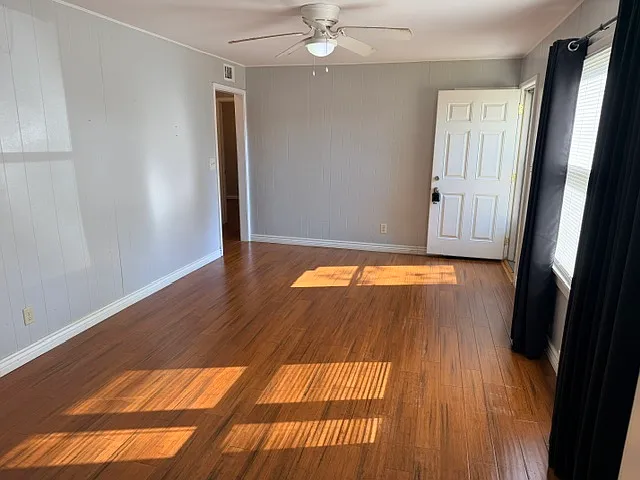 3 bed, 960 sqft, $1,250 — Photo 4