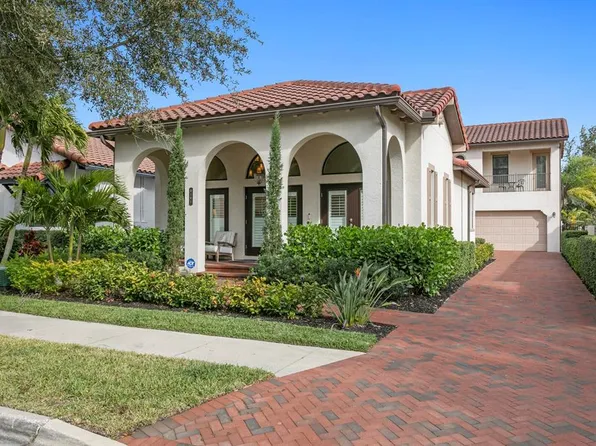 6141 Yeats Manor Dr, Tampa, FL 33616