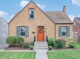 921 S Fairfield Ave, Elmhurst, IL