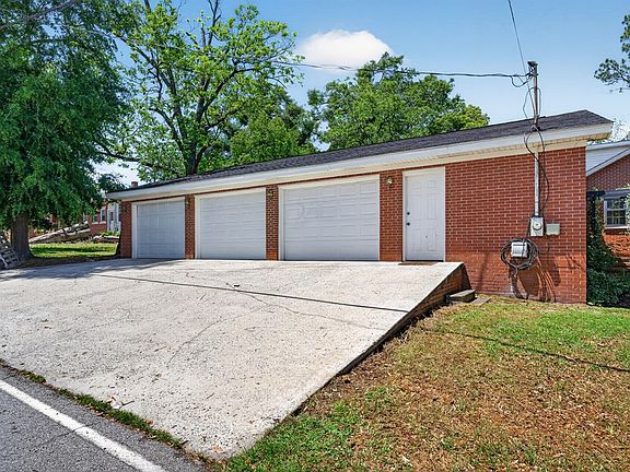 4th image of 516 Gordon St E