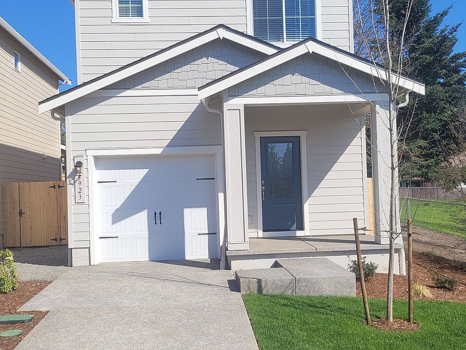 1st image of 5923 NE 70th St