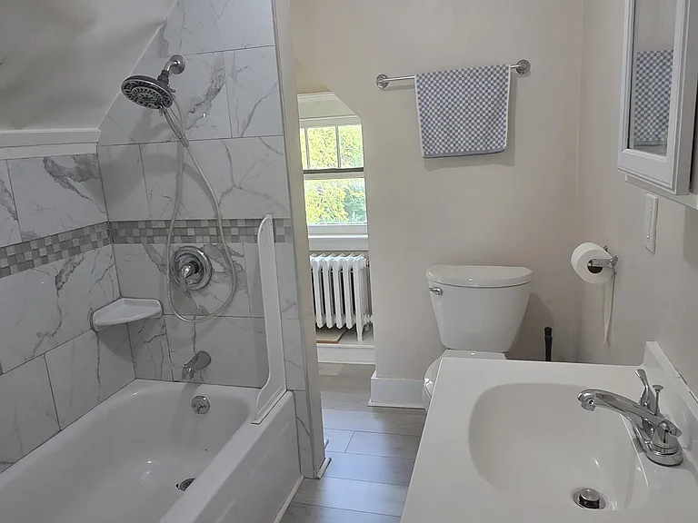 41 Hobart St #2 — Photo 12