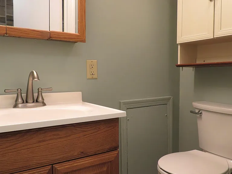 126 Berwick Pl #23B — Photo 16