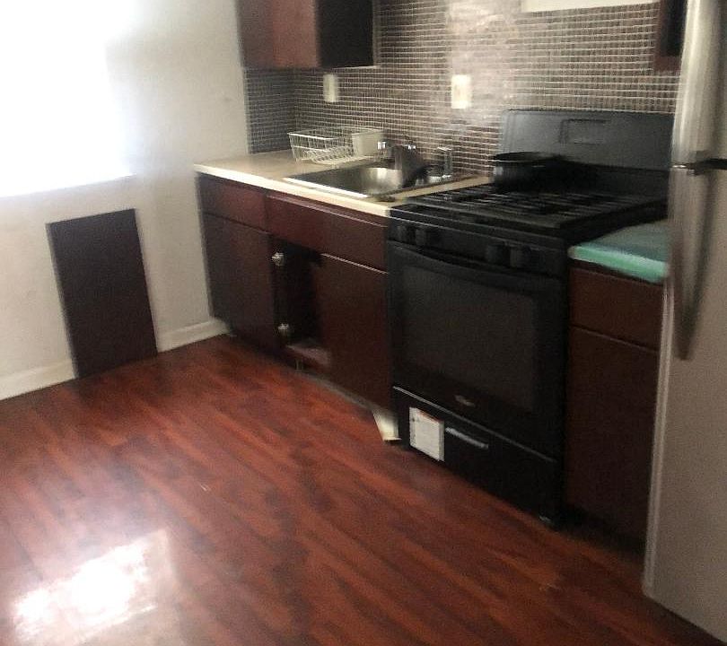 2nd image of 1330 S 30th St