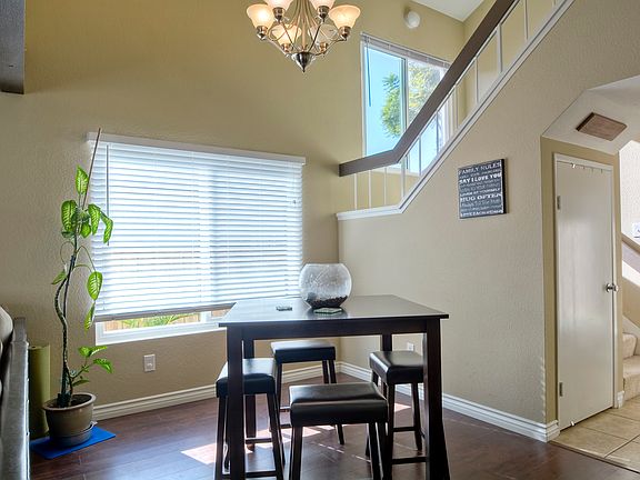 5th image of 2313 Hampstead Way