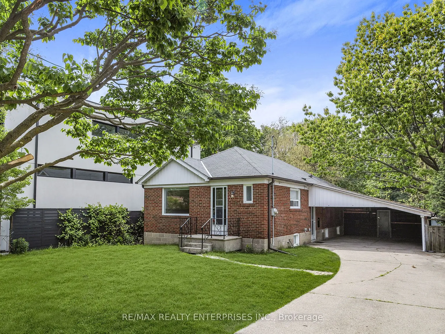 5 bed, $4,600 — Photo 1