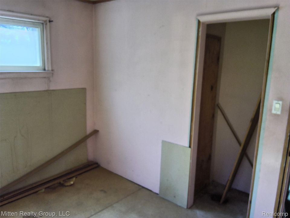 6169 Van Syckle Ave, photo 19