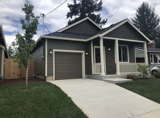 11603 SE Salmon St, Portland, OR 97216