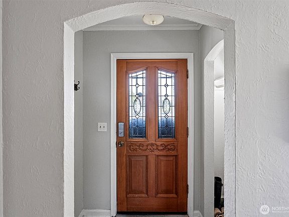 3rd image of 2314 Terrace Street