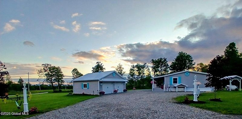 4th image of 612 Oswegatchie Road