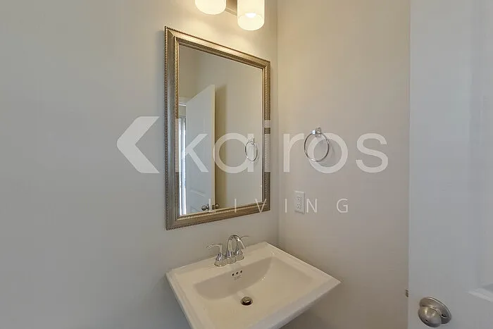 2431 Banyon Cir — Photo 11
