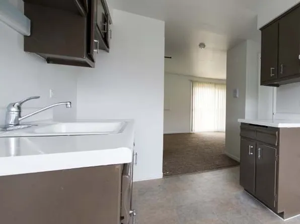 1573 State, 1573 State St #4, Calumet City, IL 60409
