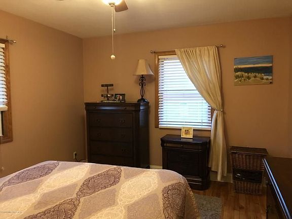 2nd image of 44 Seth Ct #A