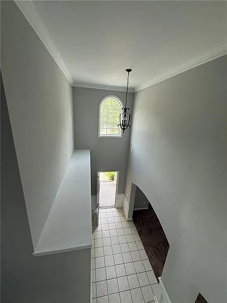 4 bed, 2.5 bath, 2554 sqft, $2,500 — Photo 2
