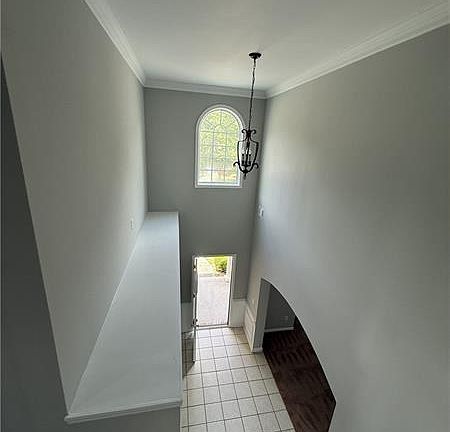 2nd image of 1667 Overview Cir