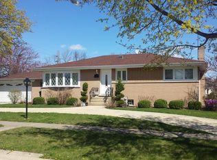 106 Crescent Dr, Glenview, IL