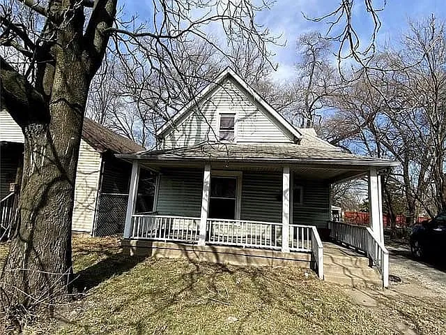 2 bed, 1053 sqft, $900 — Photo 1