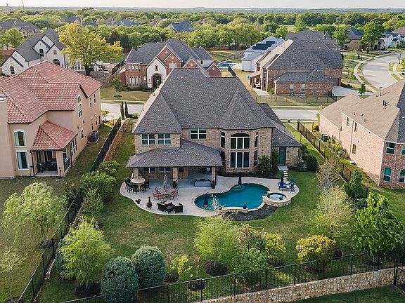2nd image of 6312 Napoli Cir