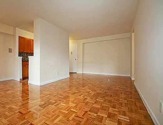 Rented by SW Queens Mezzanine | media 3