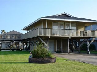 203 Galleon Dr, Freeport, TX 77541