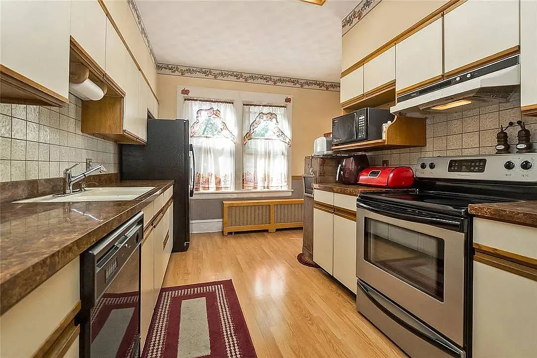 2 bed, $900 — Photo 4