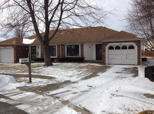 961 Red Maple Ct, Greenwood, IN 46143