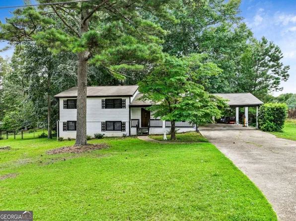 3918 Sherwood Dr, Douglasville, GA 30135