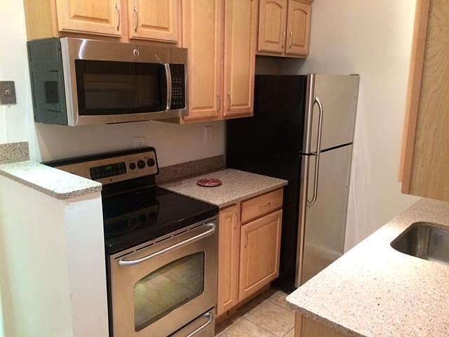 Electric stove, Fridge & Full size microwave 