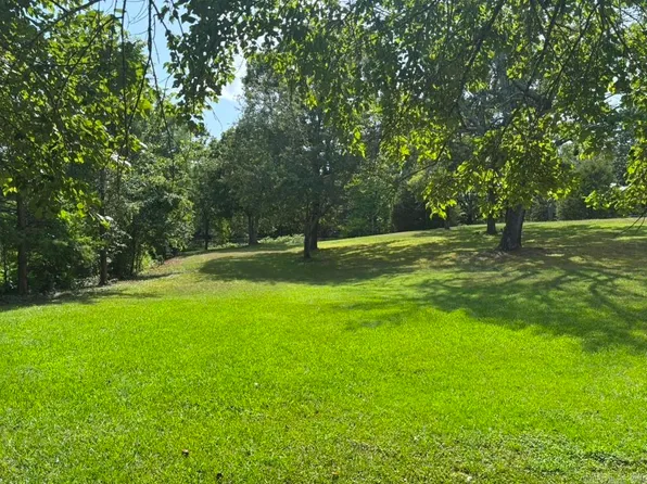 18 Lakeshore Dr, Conway, AR 72032