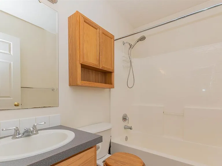 7034 E Canterbury Ln — Photo 12