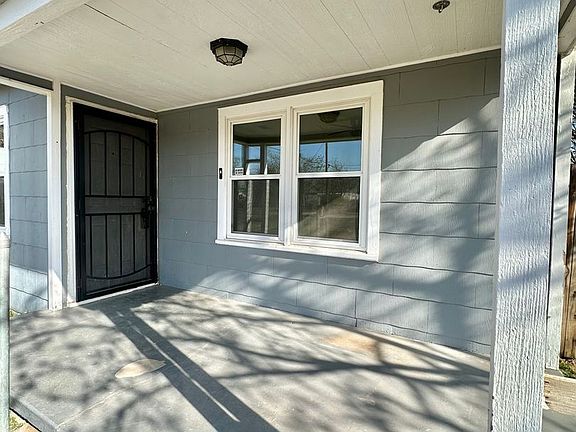 2nd image of 620 E Avenue C