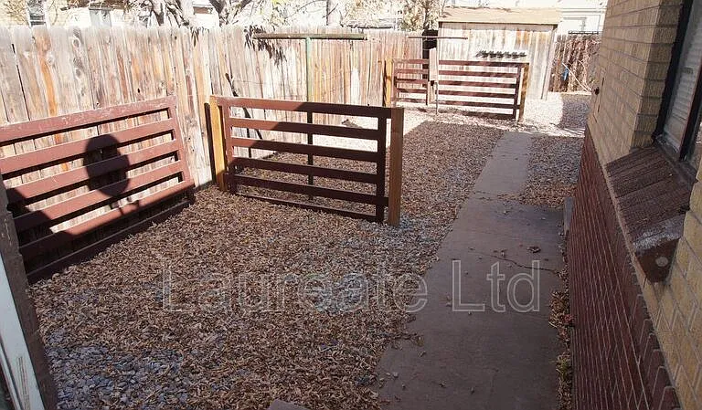 2228 Ames St — Photo 8