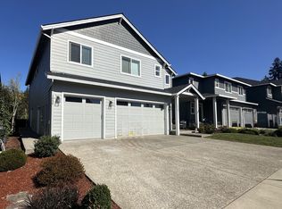 1048 NE Regan Hill Loop, Estacada, OR 97023