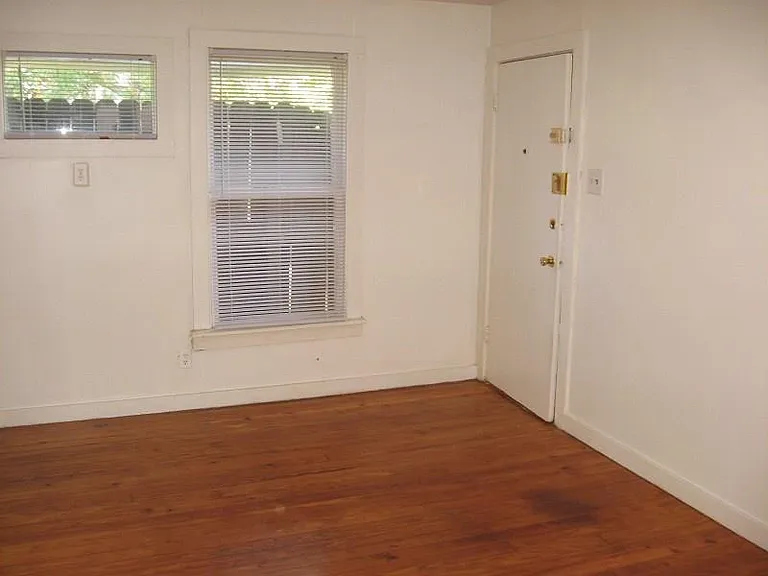 2520 Hopkins St #K — Photo 8