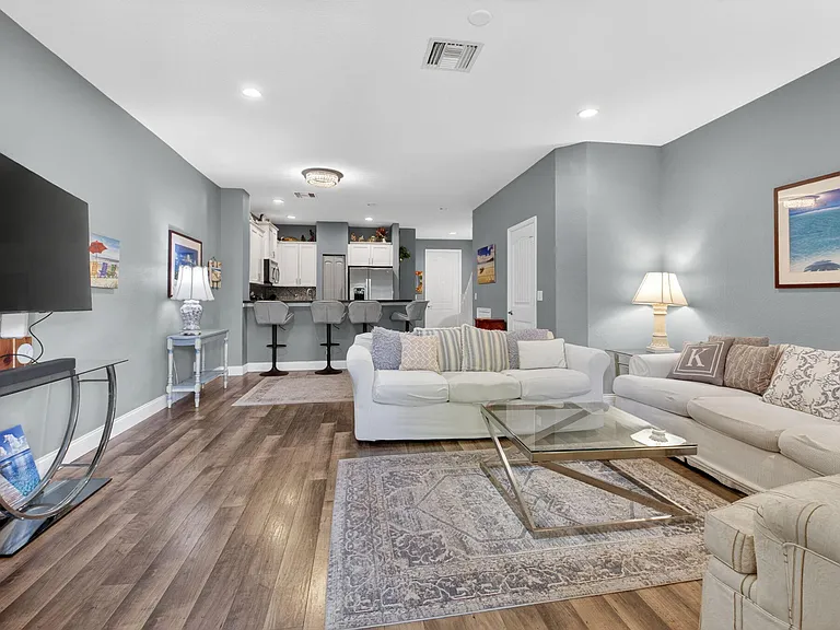 2626 Webb Ave — Photo 7